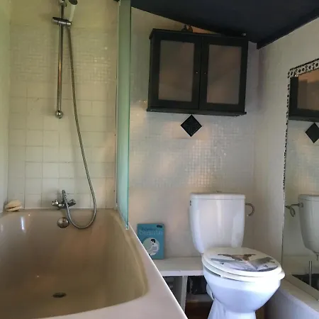 Zen Au Marais Hammam Massages ベッド・アンド・ブレックファスト 3*