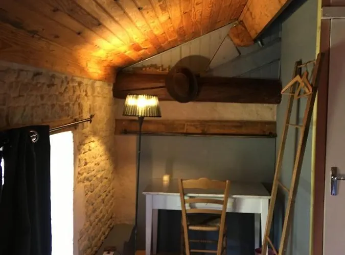 Zen Au Marais Hammam Massages Bed & Breakfast